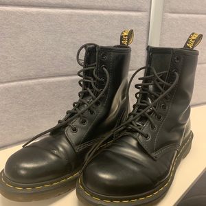 Doc Martens 1460 smooth leather size 8 black